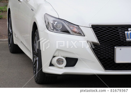 14代豐田皇冠Athlete車圖片前面罩 81679367