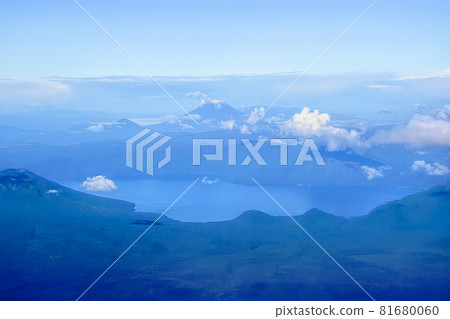 Aerial view of Lake Shikotsu and Mt. Yotei, Hokkaido Mt. Yotei and Lake Shikotsu, Japan 81680060