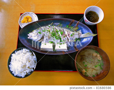 沖繩料理：鹽煮魚（鹽煮） 81680386