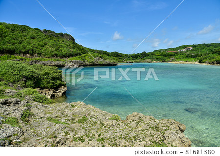 Beautiful seascape of Miyakojima Imgya Marine Garden 81681380