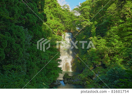 Kotaki, Kisakata-cho, Nikaho City, Akita Prefecture Long exposure of the Shirataki Valley (Shirataki) in Naso from the observation deck Kotaki, Kisakata-cho, Nikaho City, Akita Prefecture Long exposure of the Shirataki Valley (Shirataki) in Naso from the observation deck 81681754