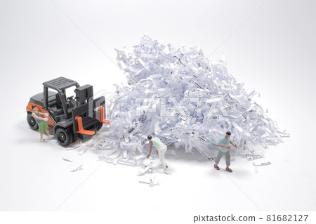 mini Worker using forklift machine equipment facility at scrap pape 81682127