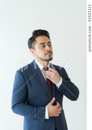 Male business Middle Eastern 81683321