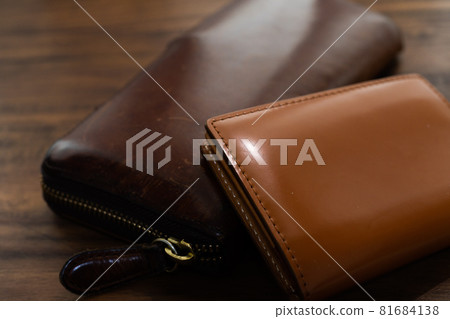 [Fashion accessories] Leather long wallet and business card holder [Leather products] 81684138