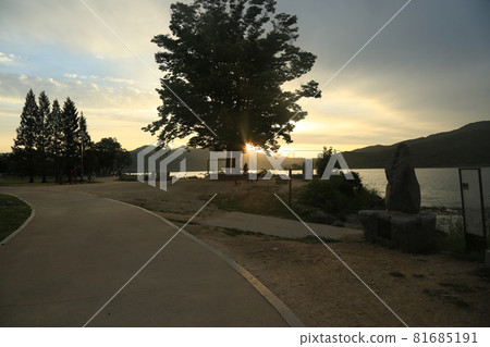 Sunrise. Dumulmeori. Yangsuri. Morning Sunrise. Dumulmeori. Yangsuri. Morning 81685191