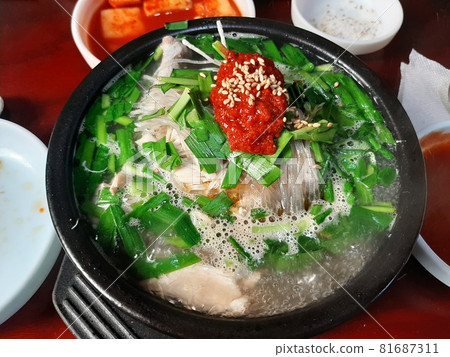 美味的雞湯 81687311