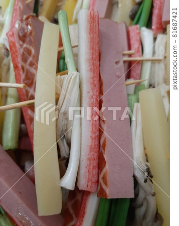 Danmuji, ham, mushroom, green onion, skewer 81687421