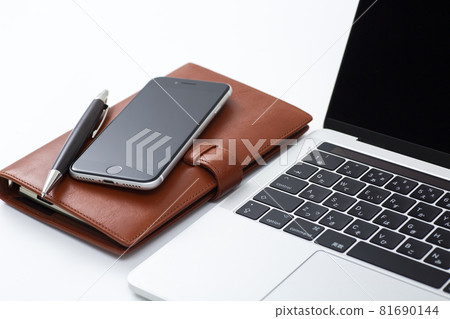 Business image PC and smartphone Business image PC and smartphone 81690144