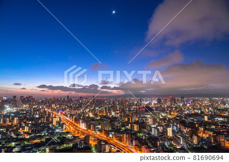 《大阪府》大阪黃昏夜景 《大阪府》大阪黃昏夜景 81690694