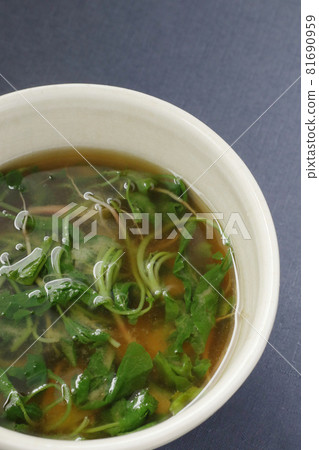 蘿蔔味噌湯(自製) 蘿蔔味噌湯(自製) 81690959