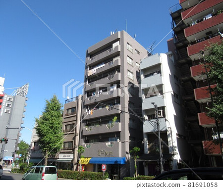 Near Hanakawado 1-chome 81691058