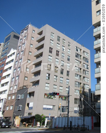 Near Hanakawado 1-chome 81691059