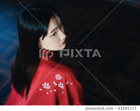 和服女子肖像 和服女子肖像 81691171