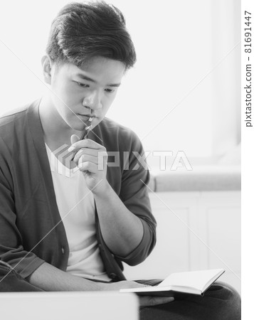 The characters written in this book were written in the year 亞辔年輕人人. The characters written in this book were written in the year 亞辔年輕人人. 81691447