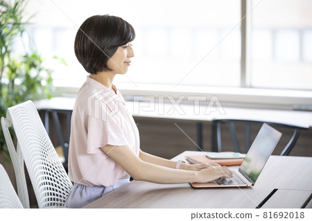 Office work image shooting cooperation: WEEK Shibadaimon (Sun Frontier Fudousan) Office work image shooting cooperation: WEEK Shibadaimon (Sun Frontier Fudousan) 81692018