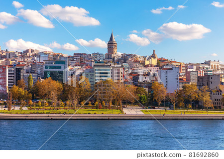Istanbul Galata Tower over the Golden Horn, Turkey 81692860