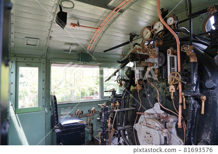 Driver's seat and cockpit of C11 type tank steam locomotive (C111) 81693576