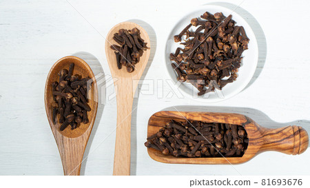 Used as a spice in cloves (cloves, cloves) or cloves (English: Clove), Indian food, Indian food, etc. 81693676