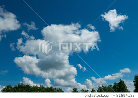 blue sky with cloud closeup blue sky with cloud closeup 81694152