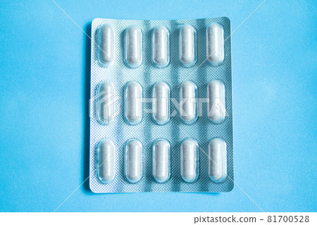 Blister of capsules with natural herbs 81700528