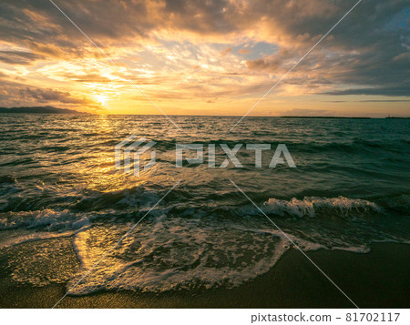 夕日浦海岸的夕陽 夕日浦海岸的夕陽 81702117