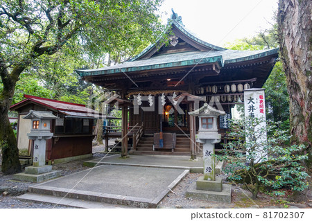 Ebisu Shrine, Oi Shrine (Oimachi, Shimada City, Shizuoka Prefecture) A shrine built to express gratitude for the blessings of the Oi River and to pray for the absence of flooding. 81702307