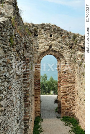Ruins of roman villa Grottoes of Catullus in sirmione at lake garda in itlay 81703527