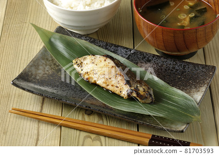 Saikyo 烤黑斑魚套餐 81703593