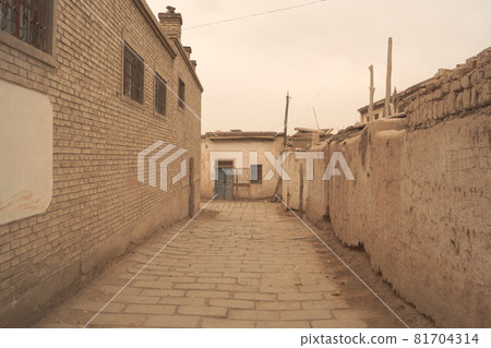 Kucha village, Xinjiang Uyghur Autonomous Region 81704314