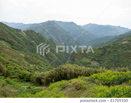 Northern cross-island highway in Taiwan 81705500