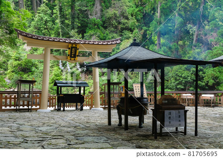 和歌山縣那智勝浦町瀧神社境內 熊野那智大社 和歌山縣那智勝浦町瀧神社境內 熊野那智大社 81705695