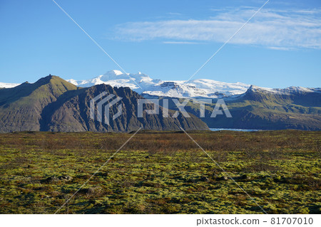 Route 1 and Vatnajokull, Skaftafell, Iceland Route 1 and Vatnajokull, Skaftafell, Iceland 81707010