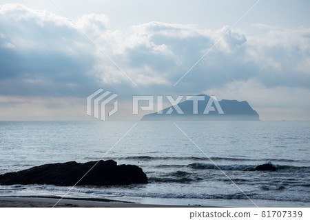 Guishan(Turtle) Island in Yilan,Taiwan. 81707339