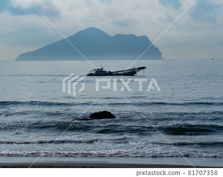 Guishan(Turtle) Island in Yilan,Taiwan. 81707358