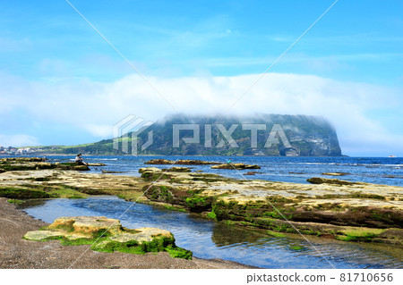 光其吉海水浴場、海岸、沙灘、日出峰、熔岩、大海、光光遺址、景點、 光其吉海水浴場、海岸、沙灘、日出峰、熔岩、大海、光光遺址、景點、 81710656
