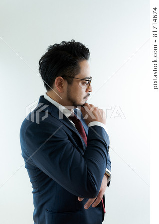 男性業務簡介中東 男性業務簡介中東 81714674