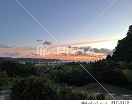 The view of the dawn The view of the dawn 81715169