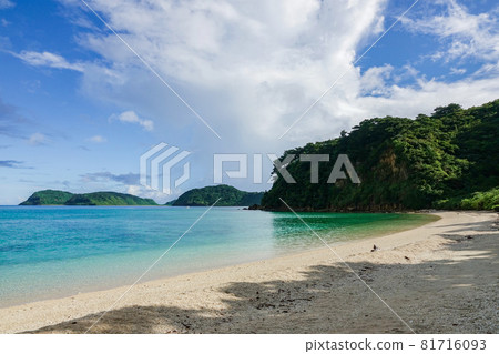 World Natural Heritage Site Ida Beach, a hidden beach on Iriomote Island, Okinawa Prefecture World Natural Heritage Site Ida Beach, a hidden beach on Iriomote Island, Okinawa Prefecture 81716093