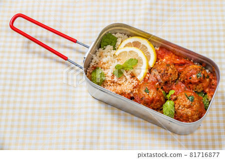 Outdoor meatballs: Meatball dish with tomato sauce 81716877
