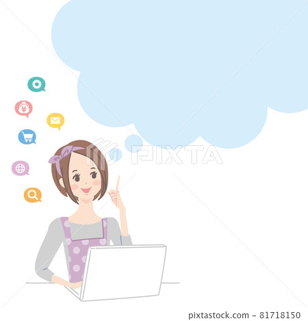 一個女人笑著操作電腦的講話泡泡 81718150