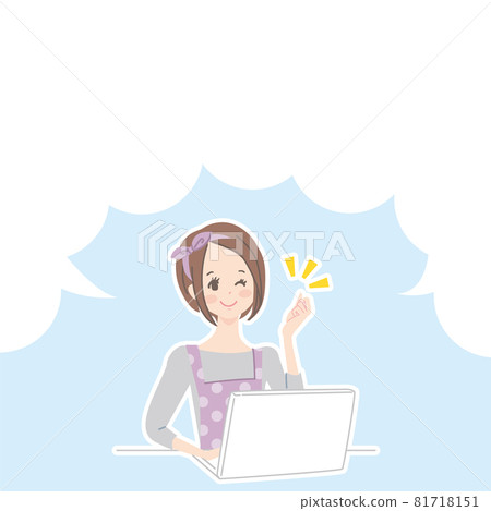 一個女人笑著操作電腦的講話泡泡 81718151