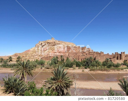 Ait Ben Haddou in full view Ait Ben Haddou in full view 81720580