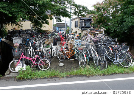 自行車堆放起來 自行車堆放起來 81725988