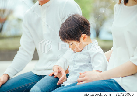來公園玩耍的孩子們 來公園玩耍的孩子們 81726869