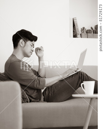 A man's clothing written in Asia, written on an electronic computer. A man's clothing written in Asia, written on an electronic computer. 81729173