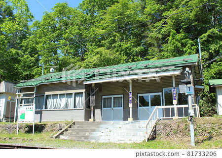 Soya Main Line Shiokari Station (1) 81733206