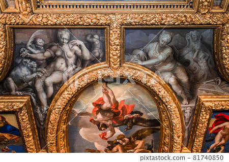 interiors of the doge's palace, Venice, Italy interiors of the doge's palace, Venice, Italy 81740850