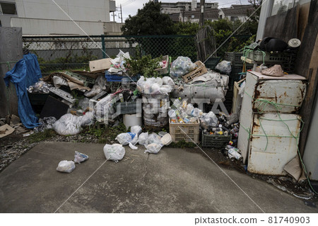 Garbage dump, illegally dumped garbage, Garbage dump, illegally dumped garbage, 81740903