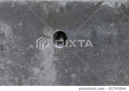 去除孔子後分離孔 81743064