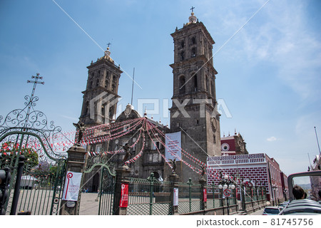 Cityscape of the historic center of Puebla, Mexico and the cathedral cathedral of the church Cityscape of the historic center of Puebla, Mexico and the cathedral cathedral of the church 81745756